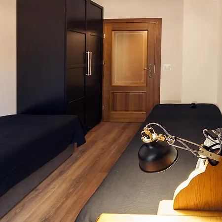 Very Berry - Orzeszkowej 10 - Mtp Apartment, Parking, Balcony, Check In 24h Lägenhet